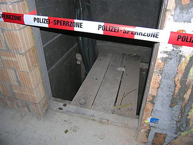 Caduta in vano ascensore